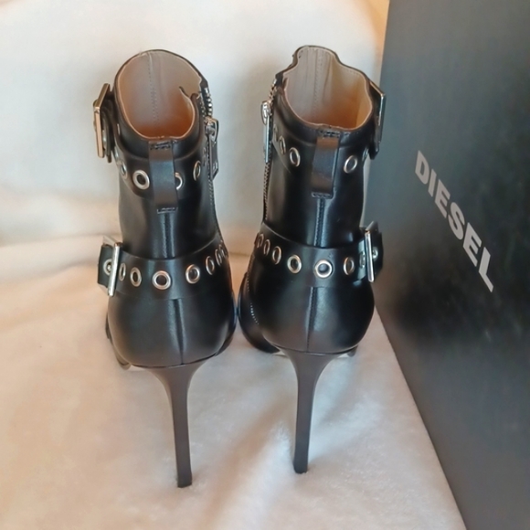 DIESEL HEELED FEMME-D D-STRAP BOOTS - Picture 3 of 7